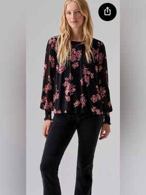 👗Sanctuary Black Blouse with Pink Floral Print